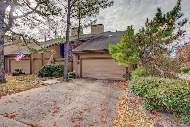 view of front of property featuring a garage