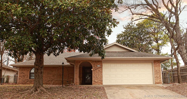 view of front facade featuring a garage