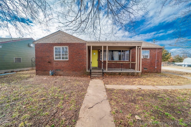 view of front of house with covered porch