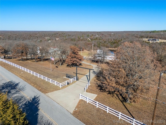 birds eye view of property featuring a rural view