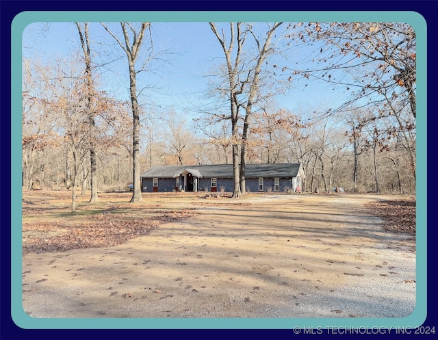 view of front of property