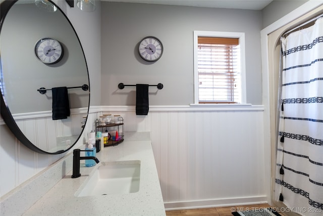 bathroom featuring sink