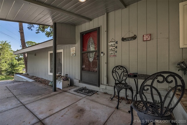 view of property entrance