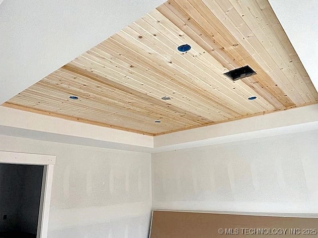 room details with wooden ceiling