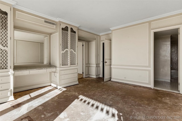 unfurnished bedroom featuring ornamental molding