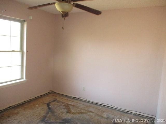 empty room with ceiling fan