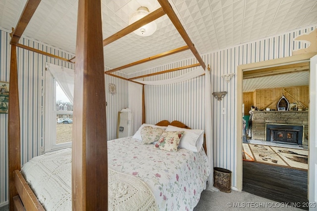 bedroom featuring carpet flooring