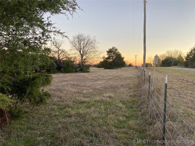 591 Peanut Trl, Hendrix, OK 74741 - view of yard with a rural view