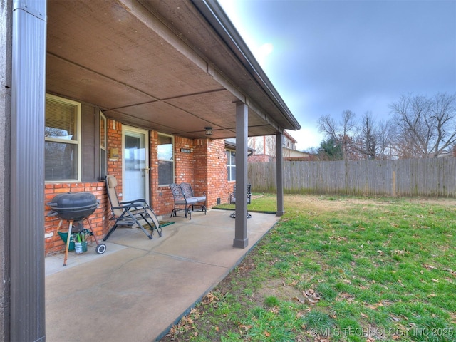 view of yard with a patio area