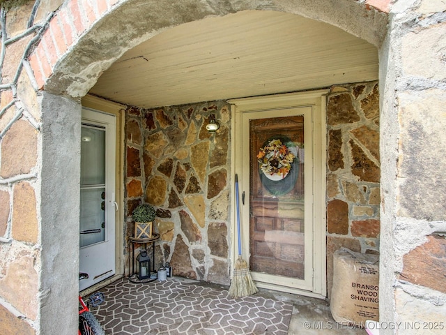 view of property entrance