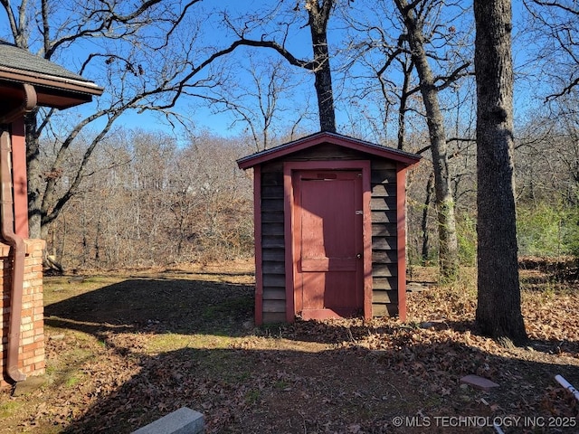 view of outdoor structure