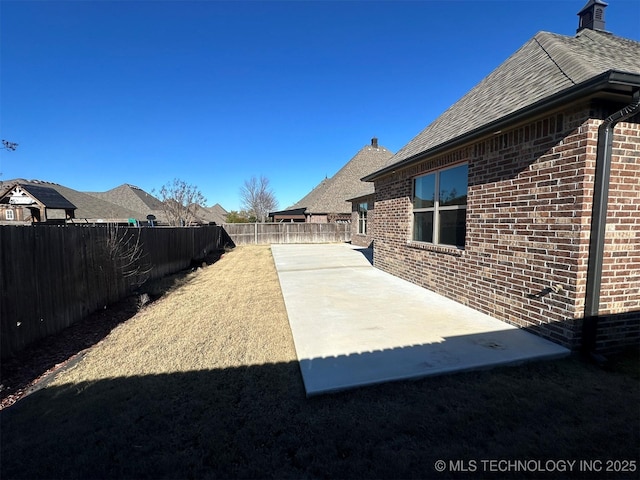 view of yard with a patio area