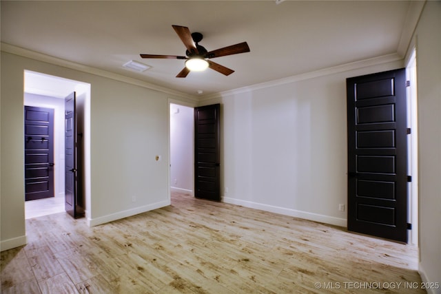 unfurnished room with ceiling fan, light hardwood / wood-style floors, and ornamental molding