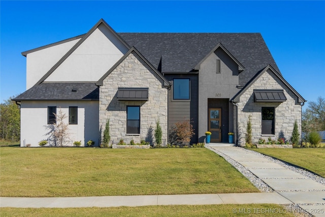 view of front of house featuring a front yard