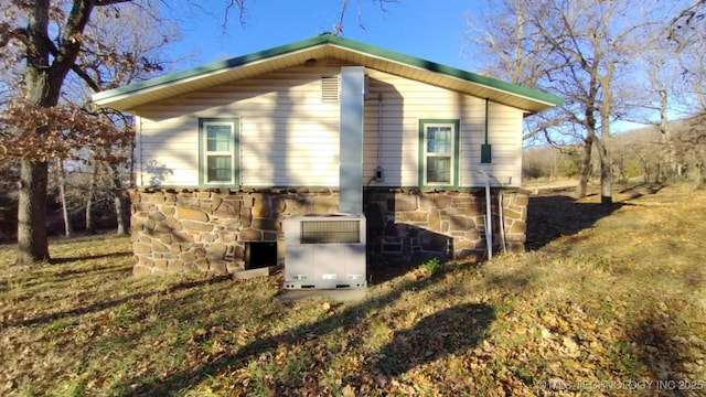 view of home's exterior