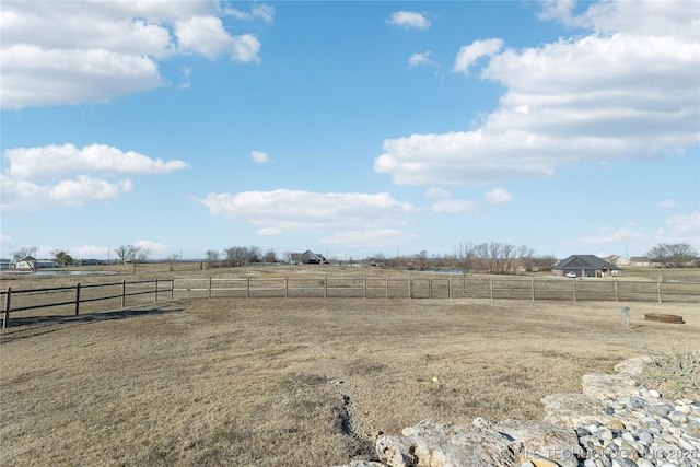 view of yard featuring a rural view