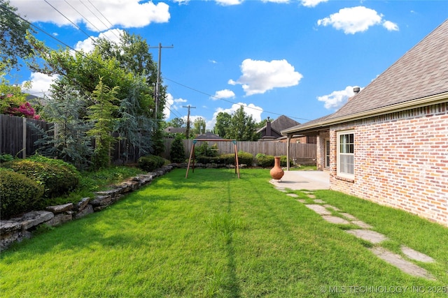 view of yard featuring a patio area