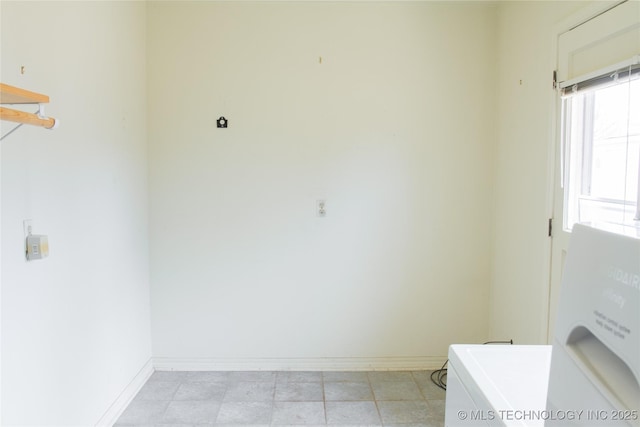 6740 E 51st Pl, Tulsa, OK 74145 - laundry room featuring baseboards