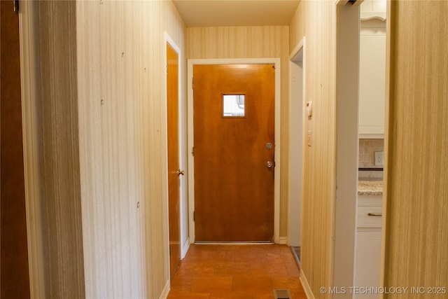 6740 E 51st Pl, Tulsa, OK 74145 - hall with wallpapered walls