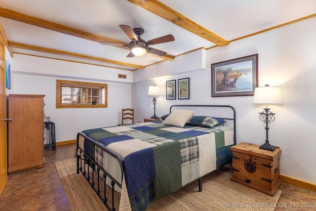 bedroom with ceiling fan