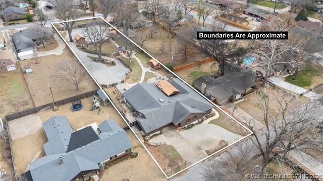 birds eye view of property