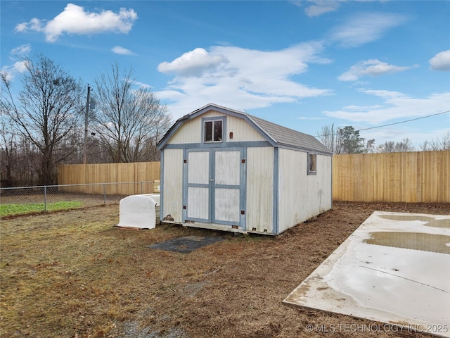 view of outbuilding