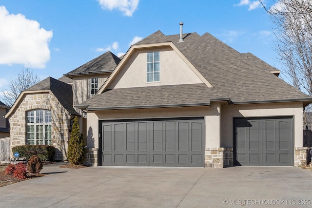 view of front of house featuring a garage