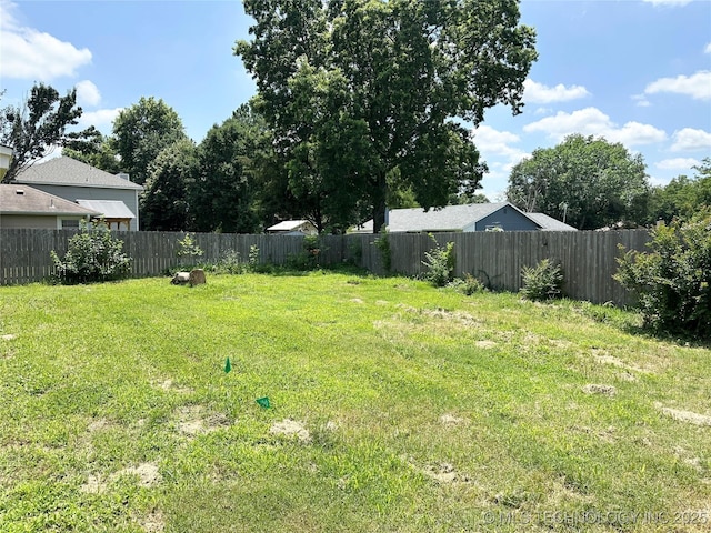 1504 N 26th St, Broken Arrow, OK 74014 - view of fenced backyard