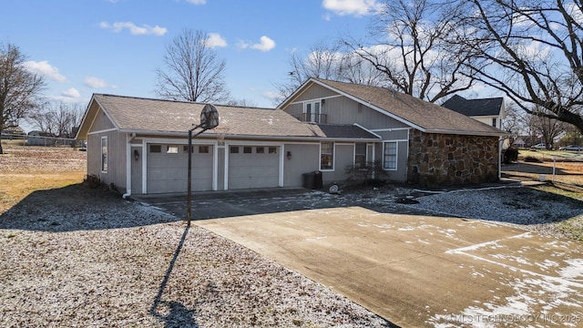 view of front of house featuring a garage