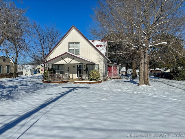 view of front of house featuring a porch