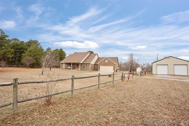 view of yard featuring a rural view