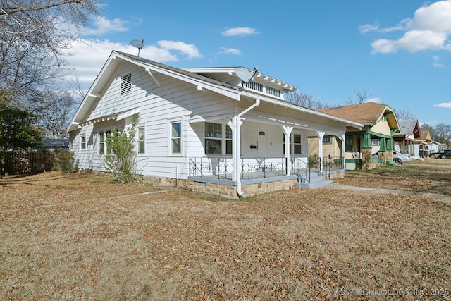 view of front of property with covered porch