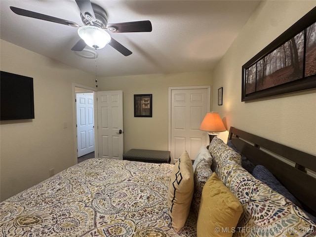 bedroom with ceiling fan