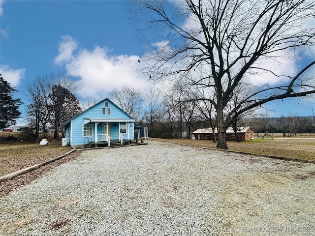 view of front of home with covered porch