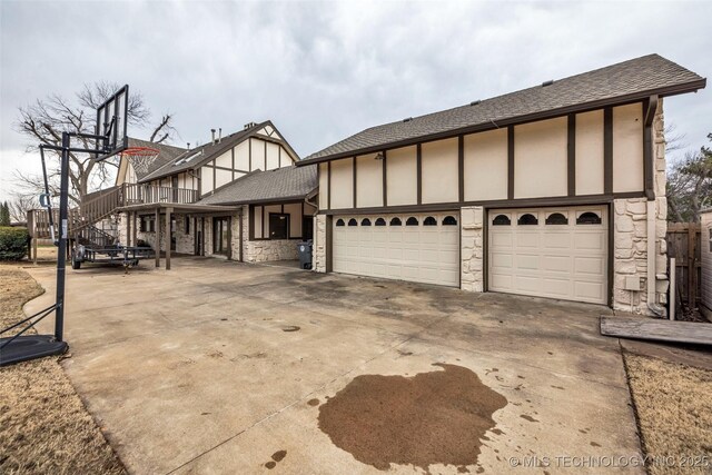 view of front of house with a garage