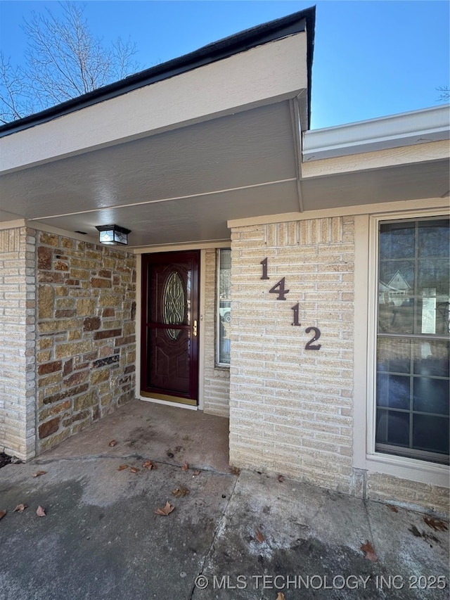 view of property entrance