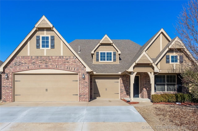 view of front facade featuring a garage