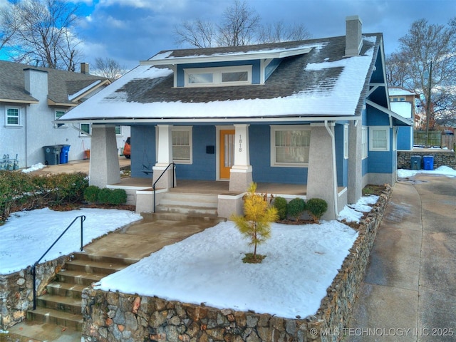 view of front of home with covered porch