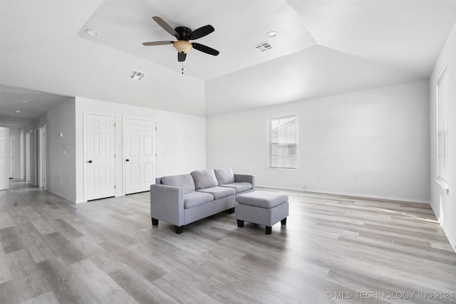 525 W Clay St, Chouteau, OK 74337 - photo 5