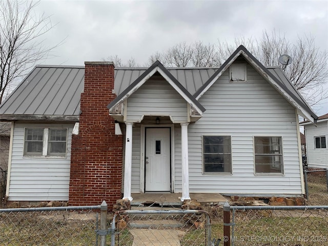 view of front of property