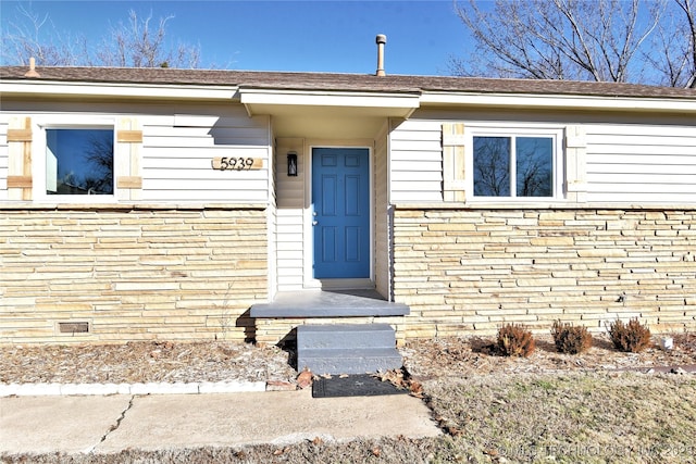 view of property entrance