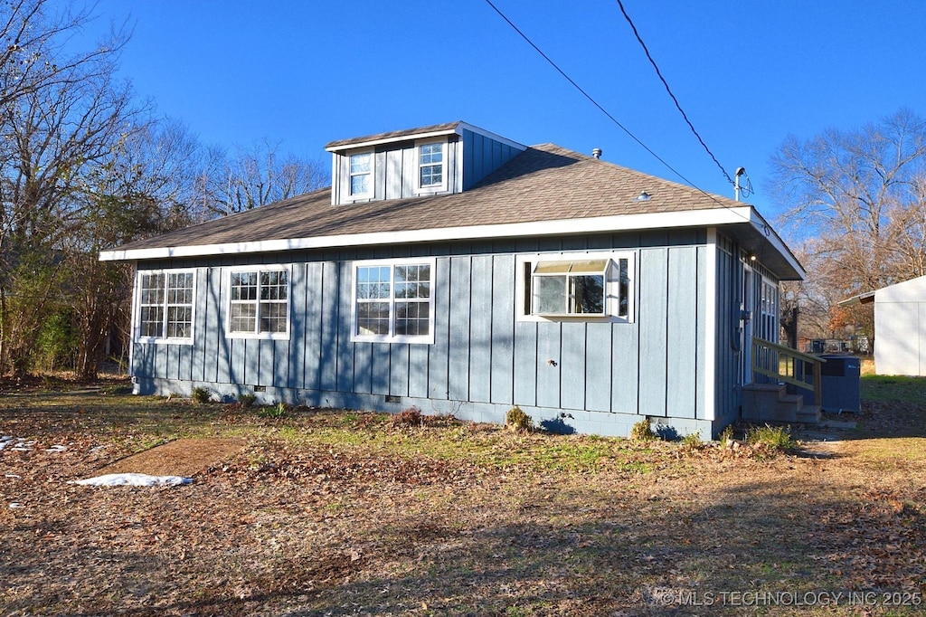 view of side of property