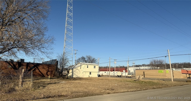 120 S 1st St, Stilwell, OK 74960
