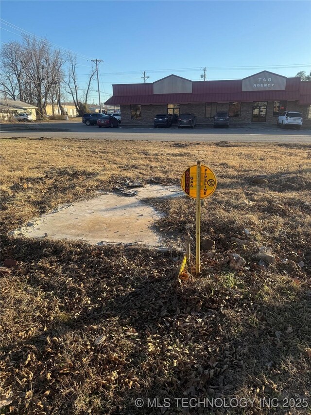 120 S 1st St, Stilwell, OK 74960