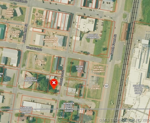 120 S 1st St, Stilwell, OK 74960