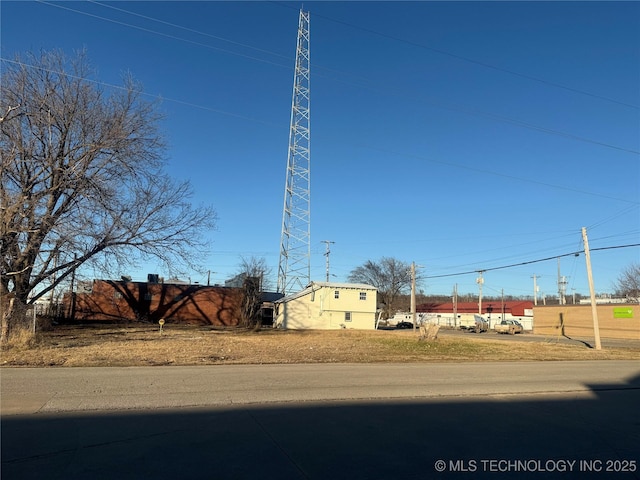 120 S 1st St, Stilwell, OK 74960