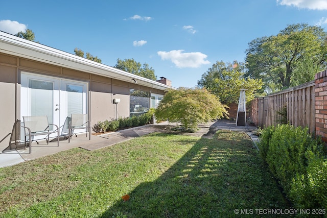 view of yard with a patio