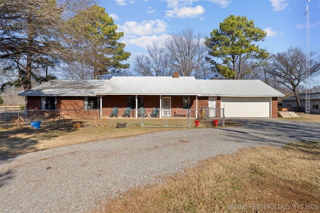 single story home featuring a garage