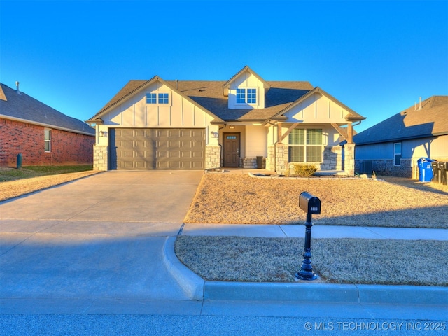 view of front of property featuring a garage