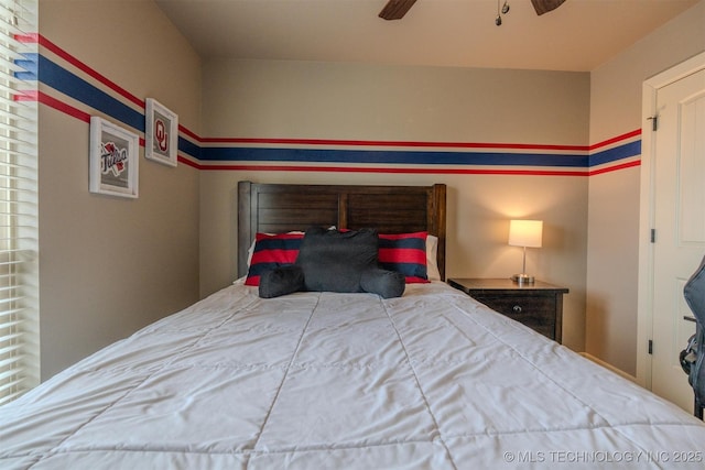 bedroom featuring ceiling fan